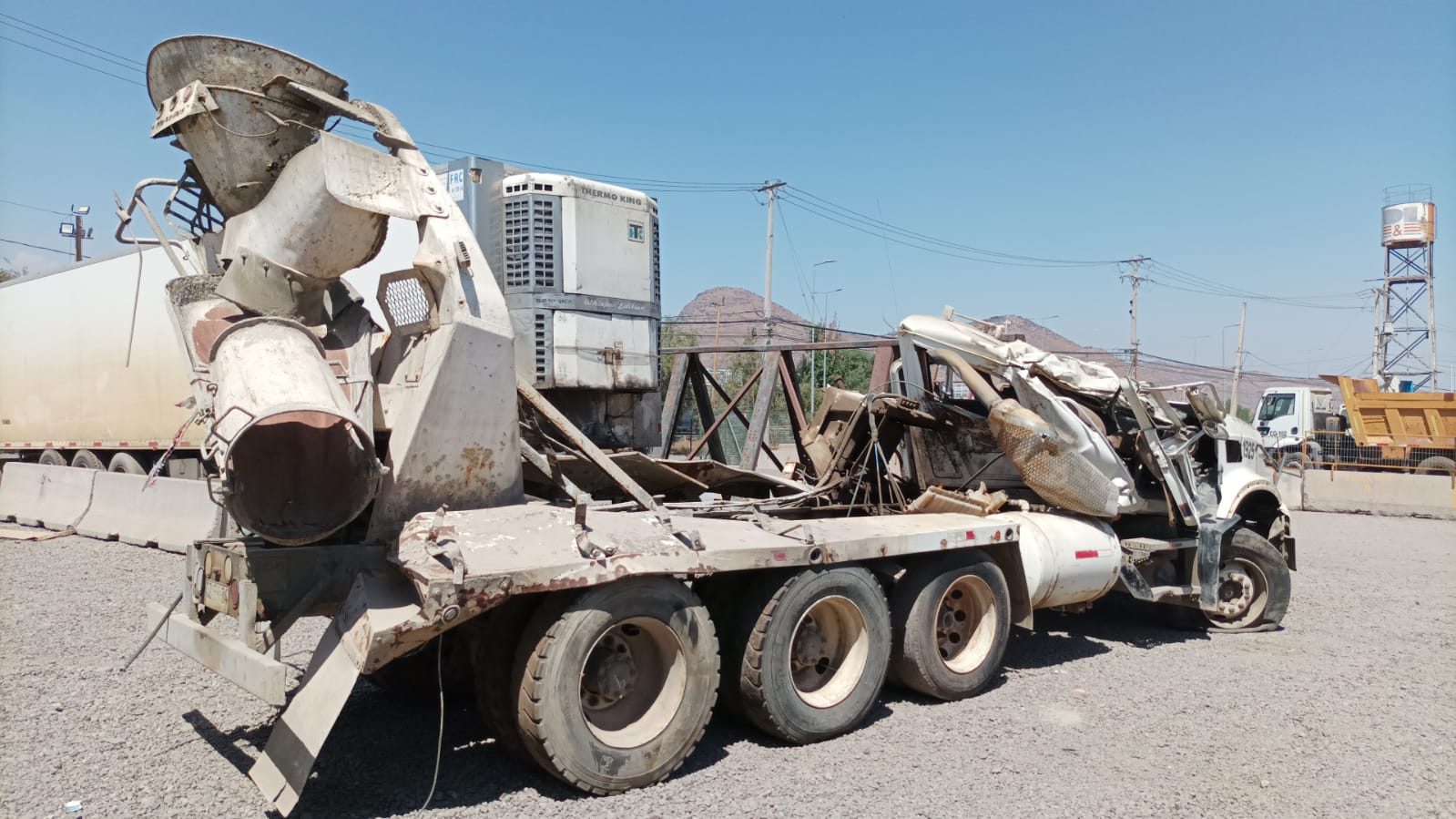 VIDRIO Mack GU 2008  USADO  EN DESARME